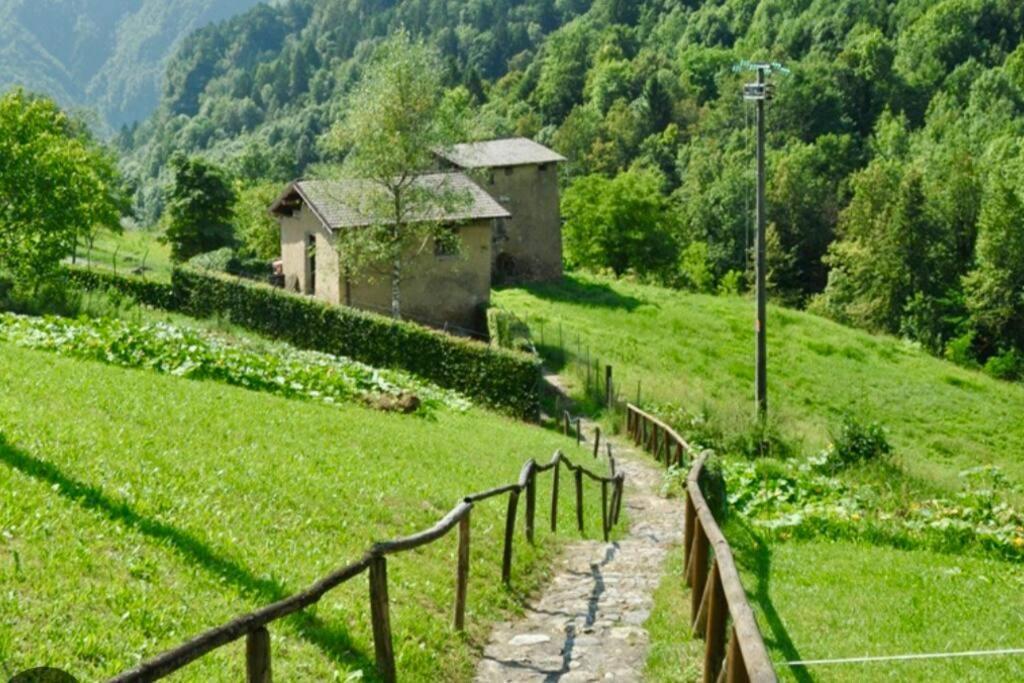 Appartamento Panoramico Casa Gerro Averara Bagian luar foto